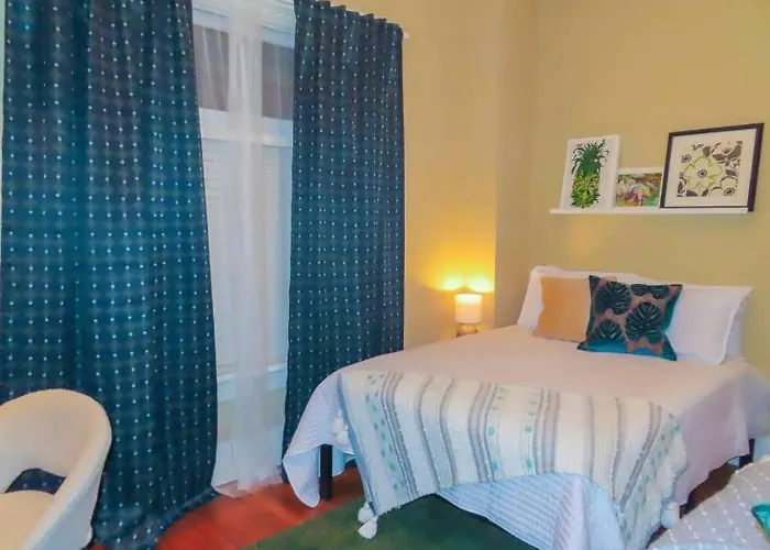 The Nook On Neil Walkable 3br *