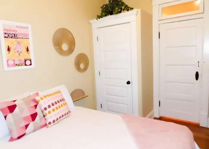 Apartamento The Nook On Neil Walkable 3br