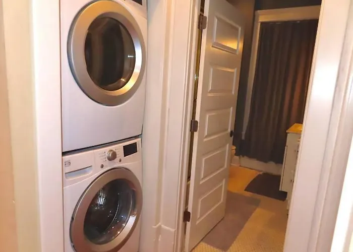 The Nook On Neil Walkable 3br Apartamento