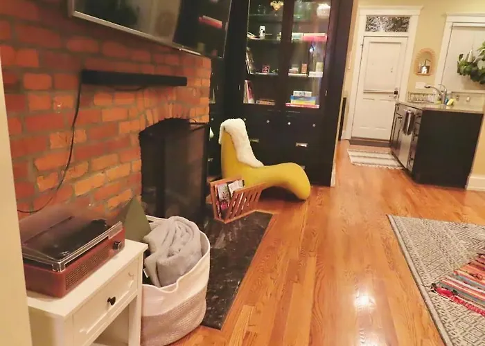 The Nook On Neil Walkable 3br *