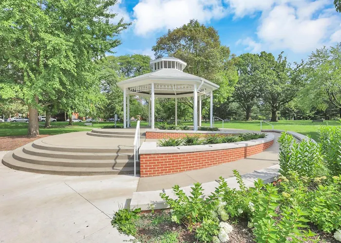 Apartamento The Nook On Neil Walkable 3br